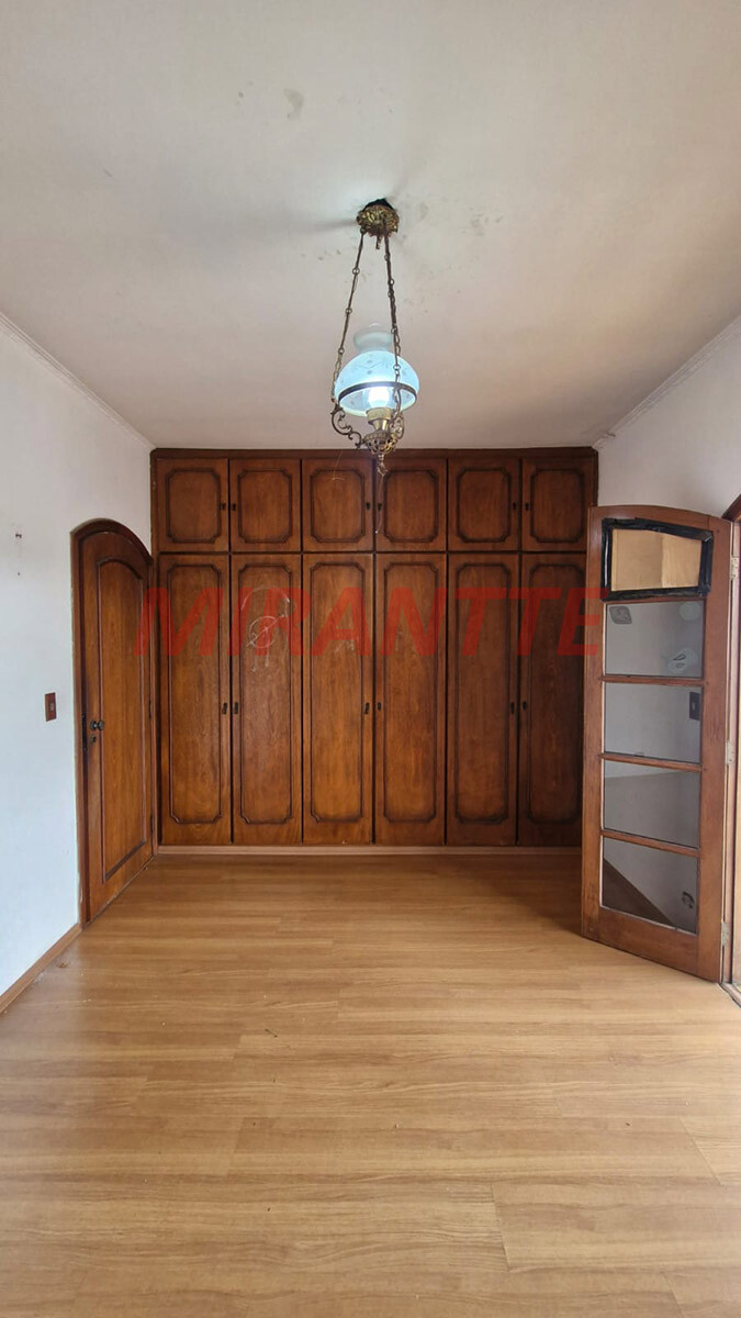 Sobrado de 462m² com 5 quartos em Barro Branco