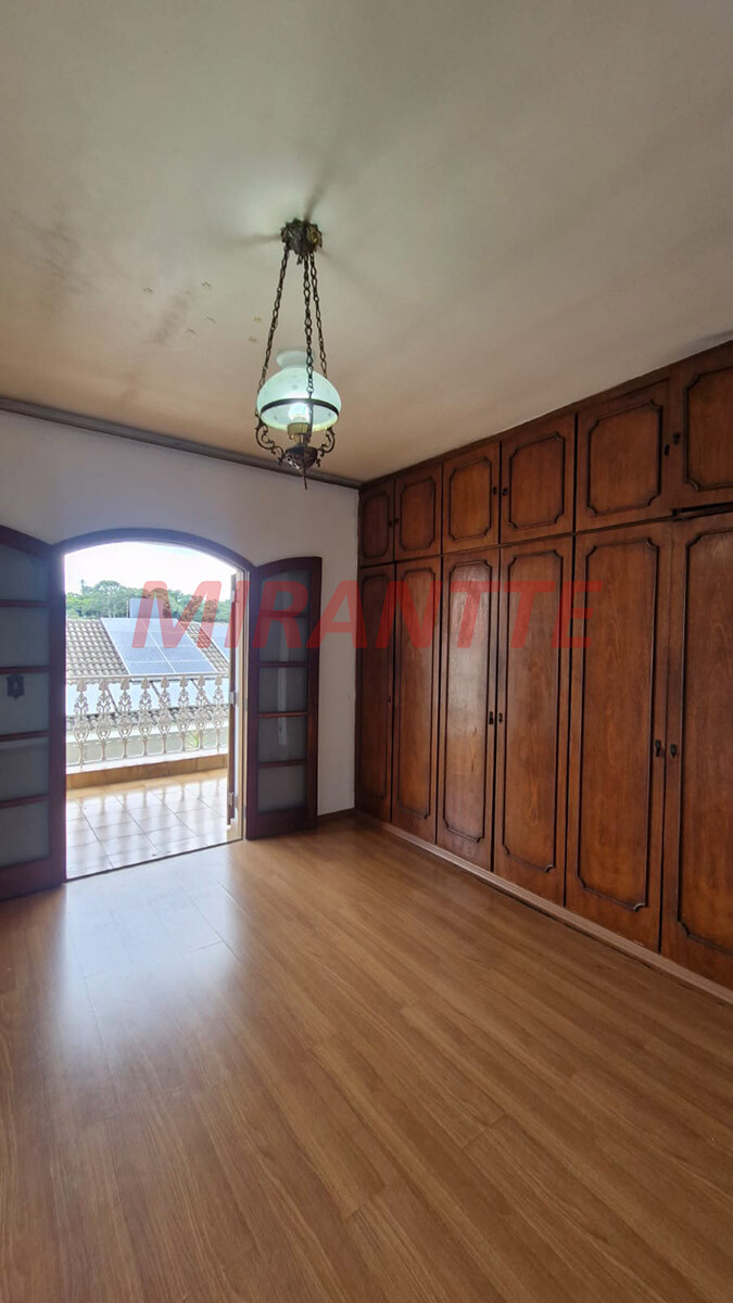 Sobrado de 462m² com 5 quartos em Barro Branco