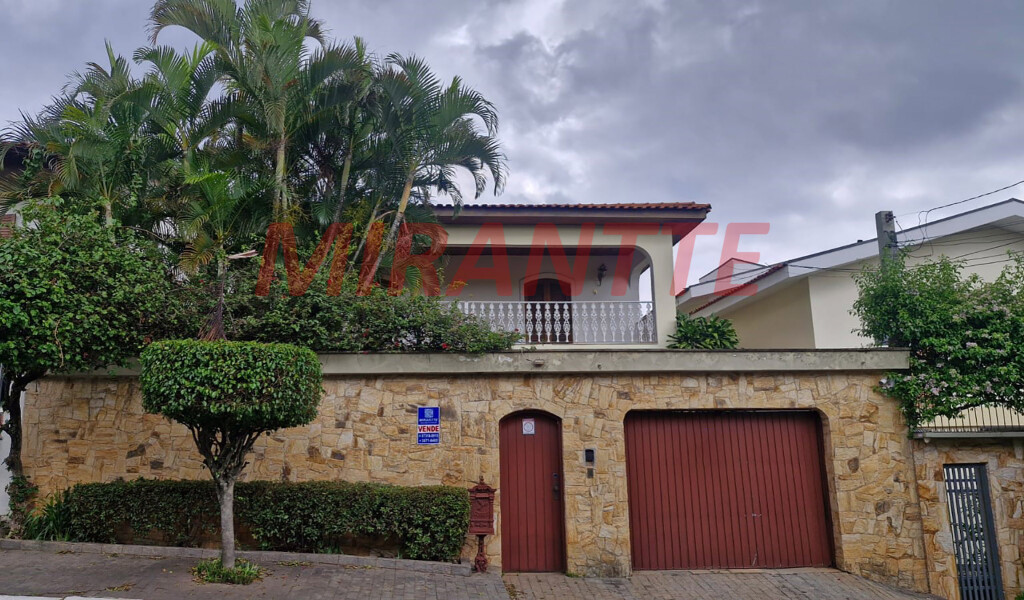 Sobrado de 462m² com 5 quartos em Barro Branco