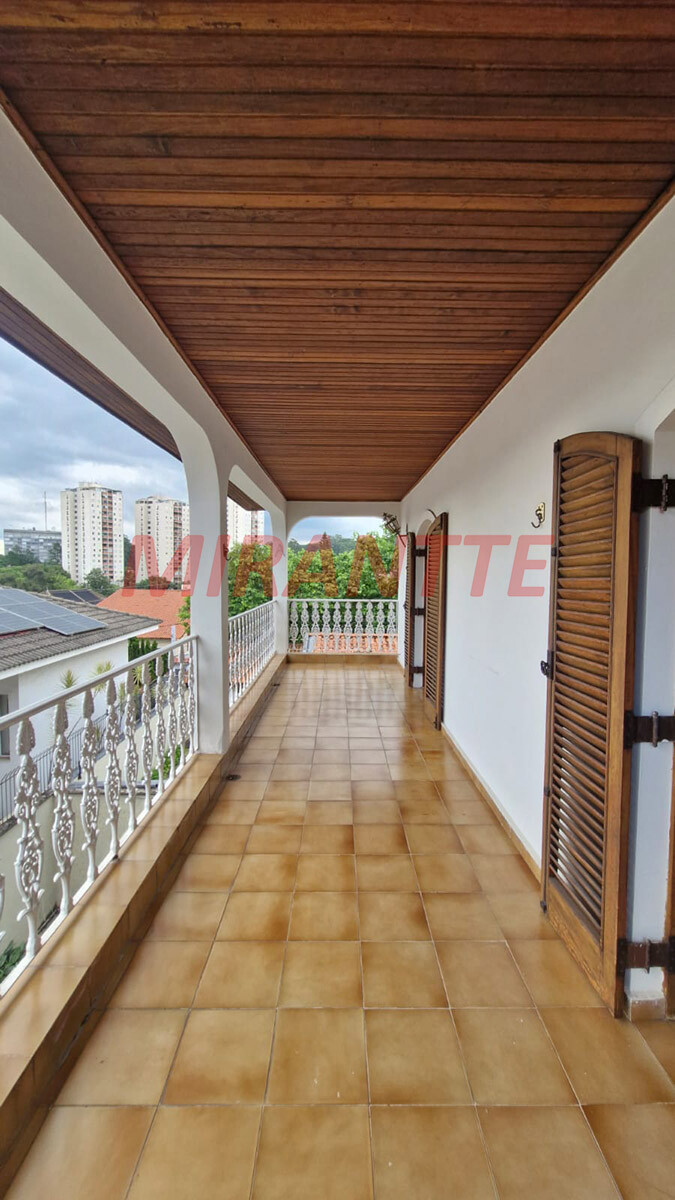Sobrado de 462m² com 5 quartos em Barro Branco