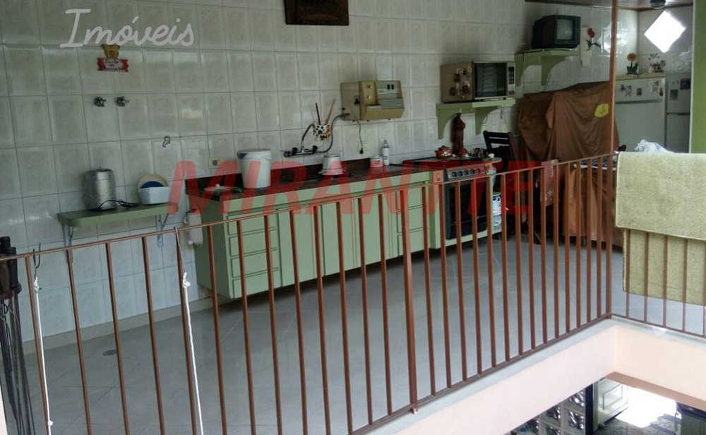Sobrado de 276m² com 4 quartos em Vila Rica