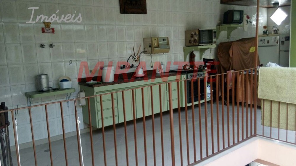 Sobrado de 276m² com 4 quartos em Vila Rica