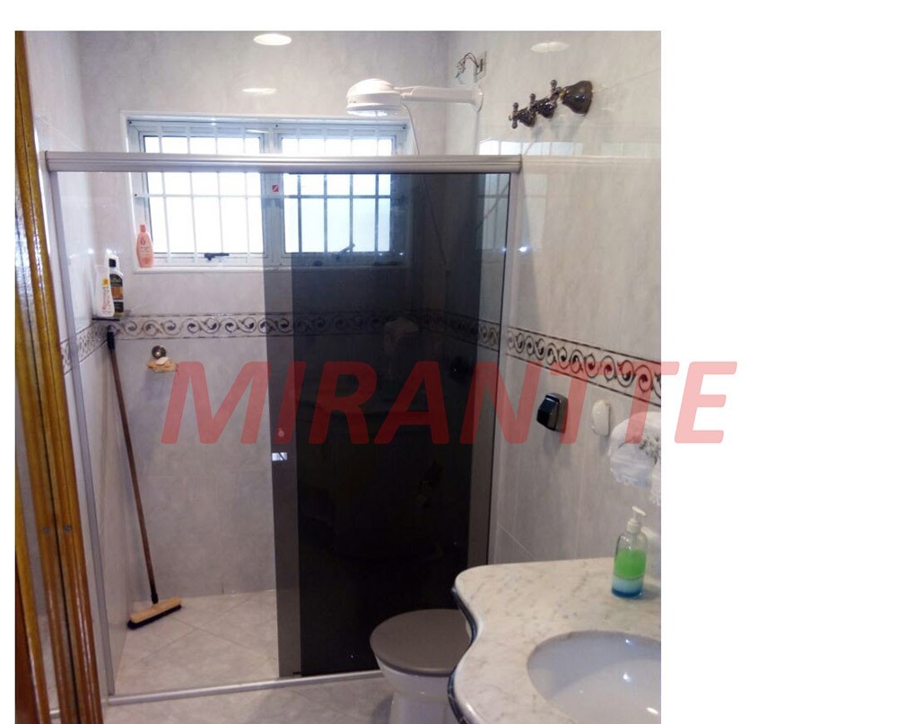 Sobrado de 276m² com 4 quartos em Vila Rica
