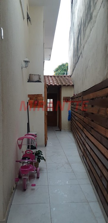 Sobrado de 140m² com 3 quartos em Jardim Bibi