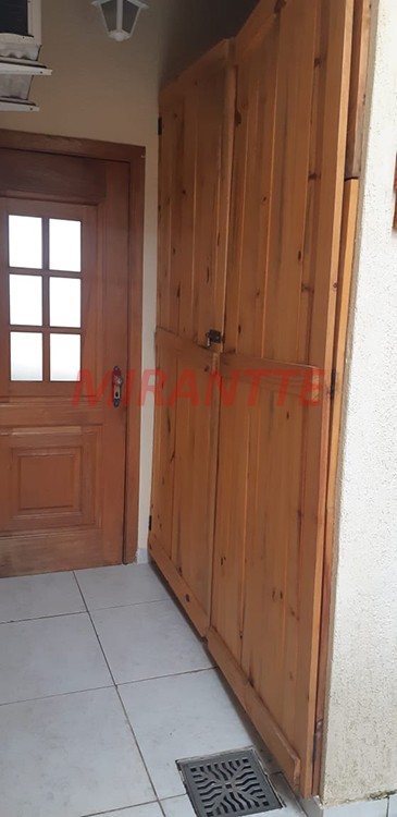 Sobrado de 140m² com 3 quartos em Jardim Bibi