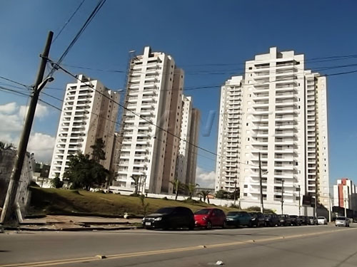 Apartamento de 78m² com 2 quartos em Limão