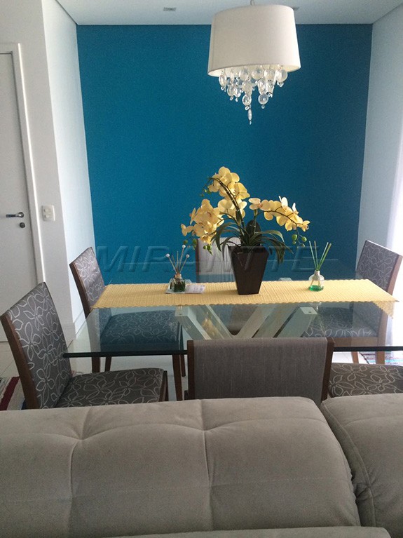 Apartamento de 78m² com 2 quartos em Limão
