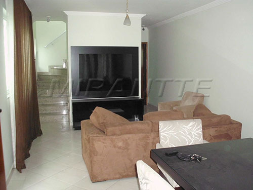 Sobrado de 150m² com 3 quartos em Vila Nivi