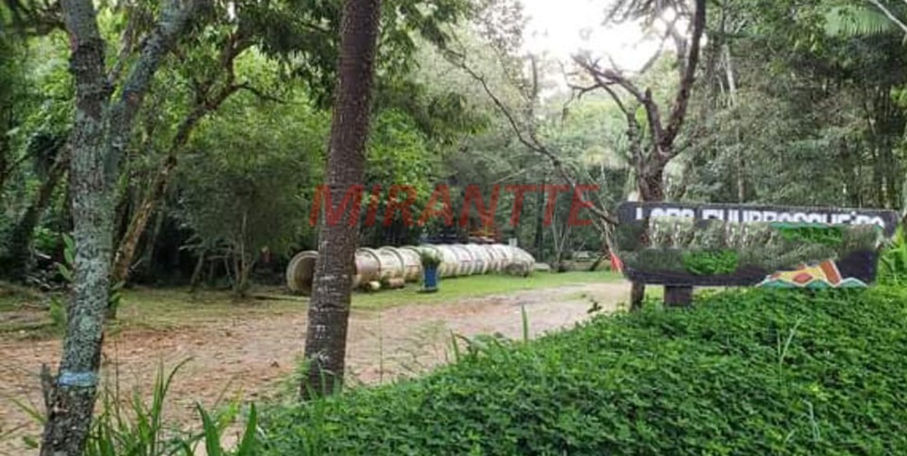 Terreno de 2690m² em Serra Da Cantareira