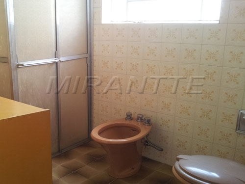 Comercial de 120m² em Santana