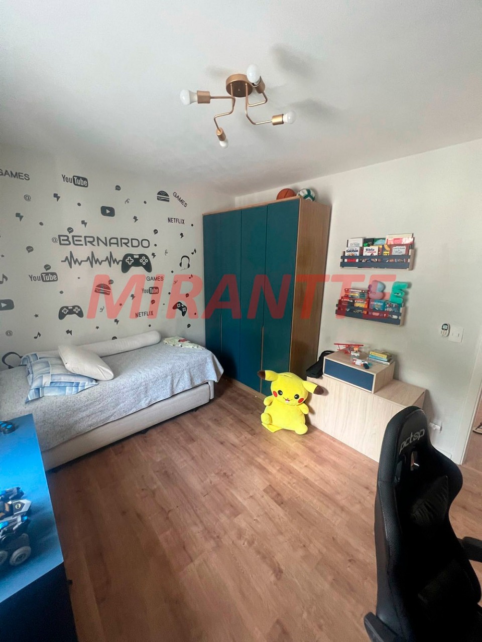 Sobrado de 250m² com 2 quartos em Tremembe
