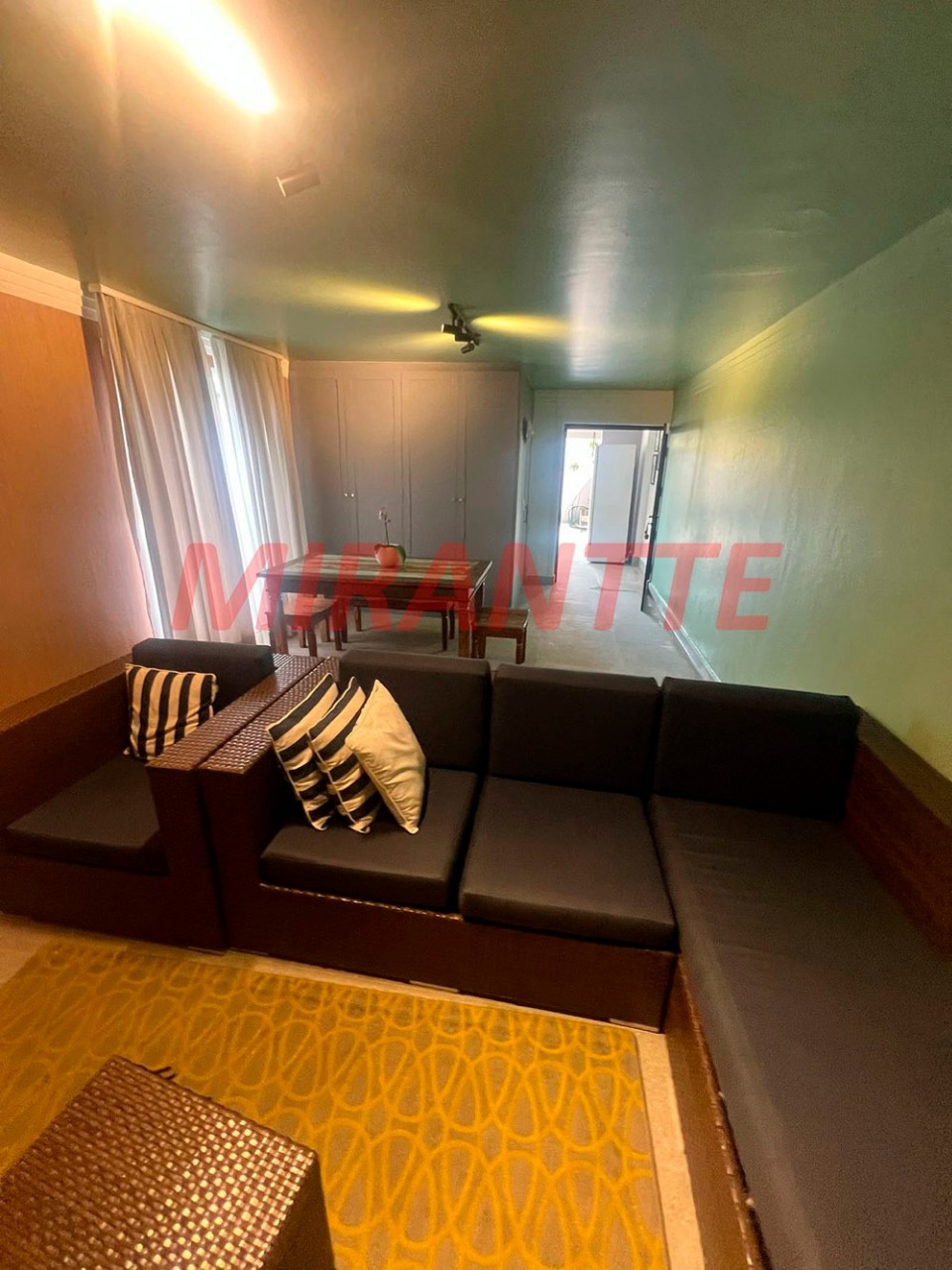 Sobrado de 250m² com 2 quartos em Tremembe