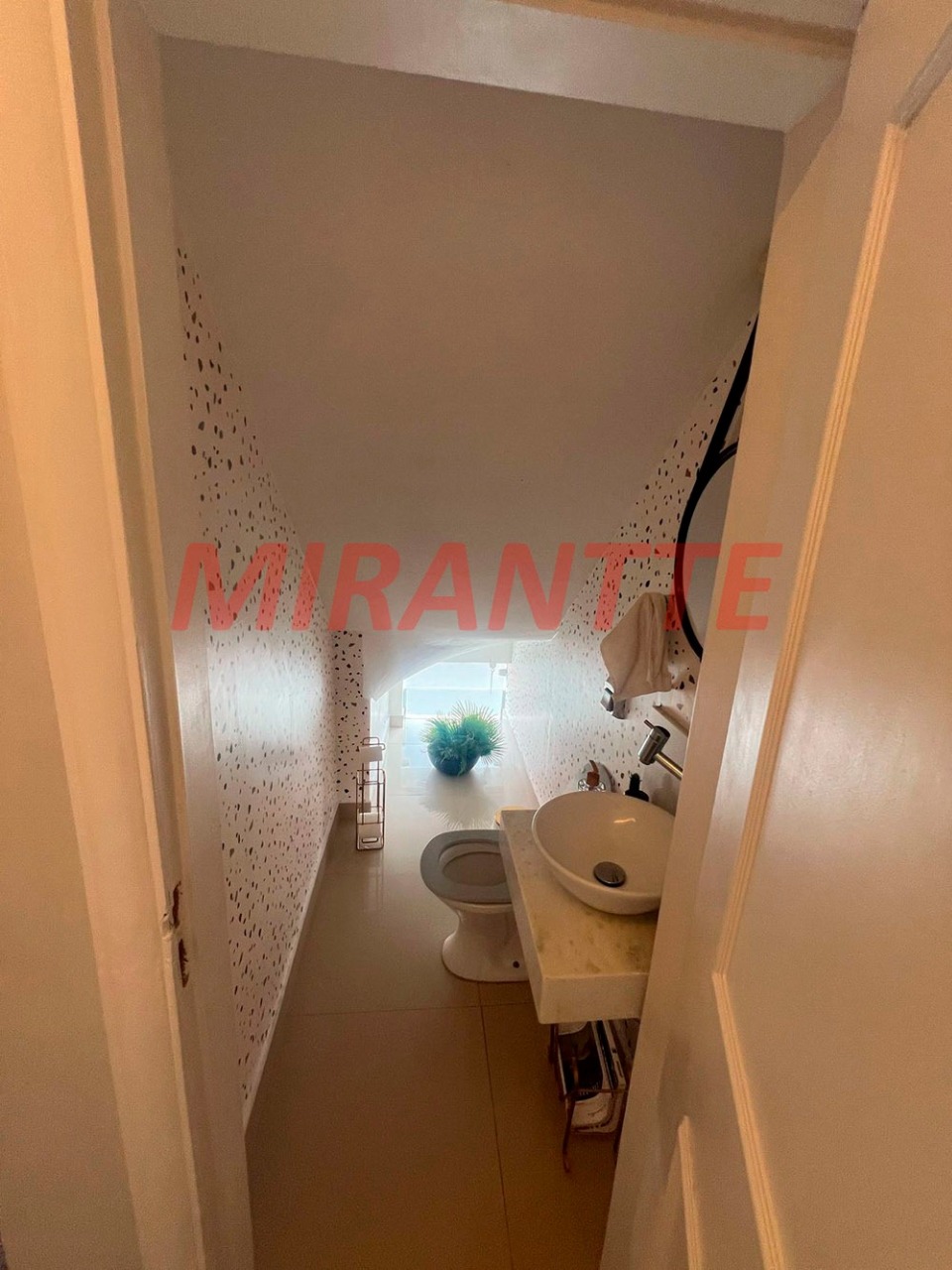 Sobrado de 250m² com 2 quartos em Tremembe