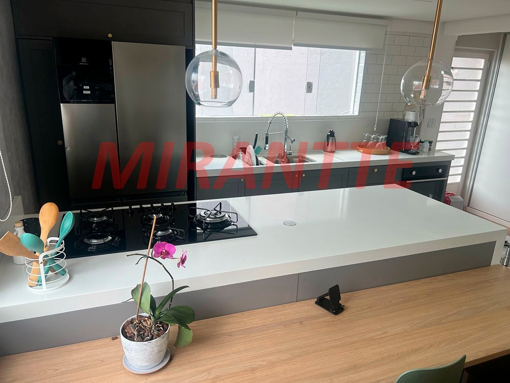 Sobrado de 250m² com 2 quartos em Tremembe