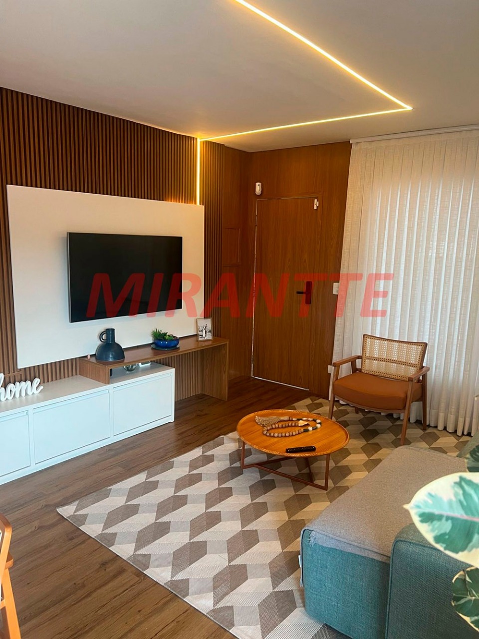 Sobrado de 250m² com 2 quartos em Tremembe