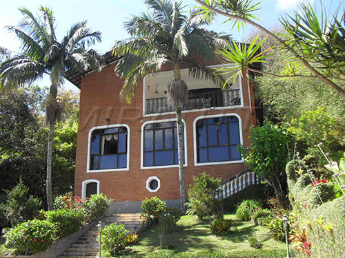 Sobrado de 3500m² com 5 quartos em Serra Da Cantareira
