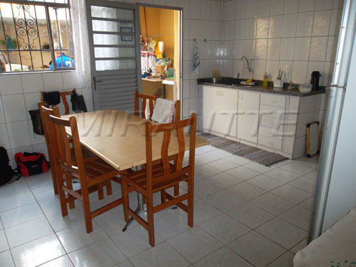 Sobrado com 2 quartos em Santana