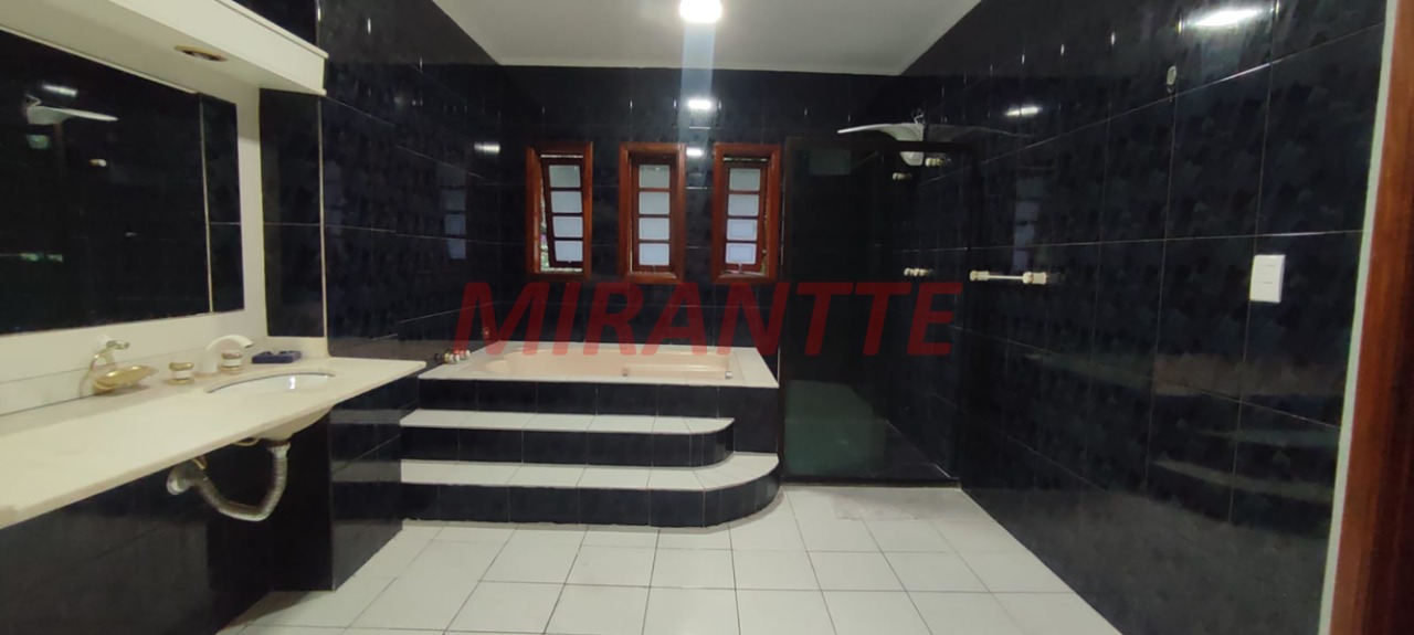 Sobrado de 400m² com 3 quartos em Tremembe