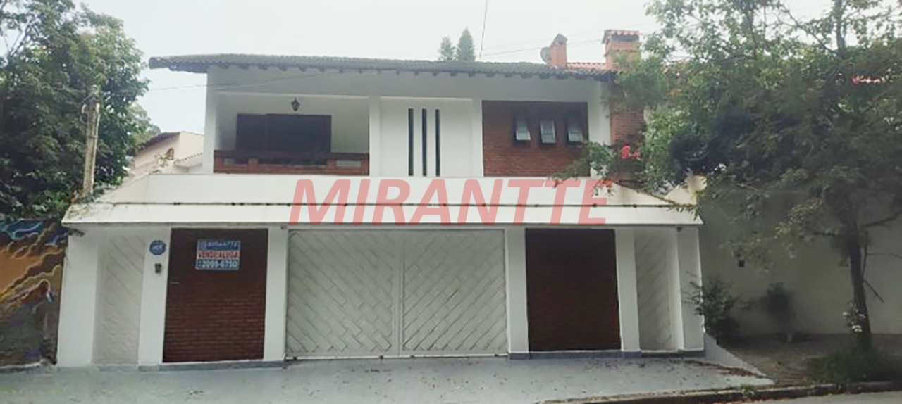 Sobrado de 400m² com 3 quartos em Tremembe