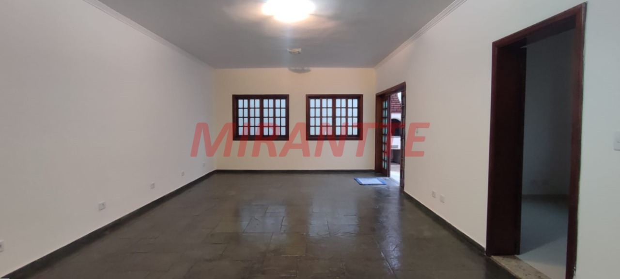 Sobrado de 400m² com 3 quartos em Tremembe