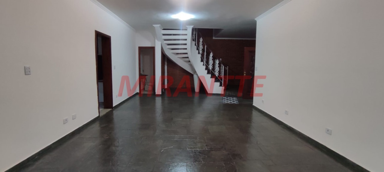 Sobrado de 400m² com 3 quartos em Tremembe