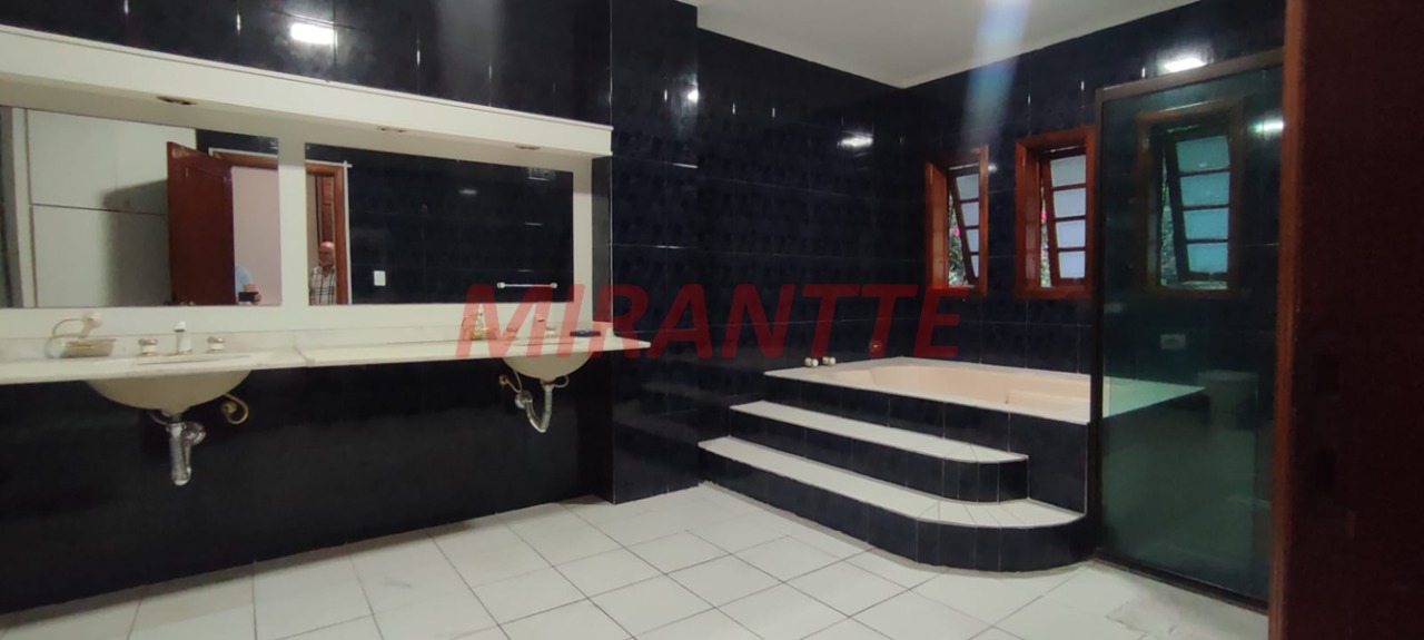 Sobrado de 400m² com 3 quartos em Tremembe