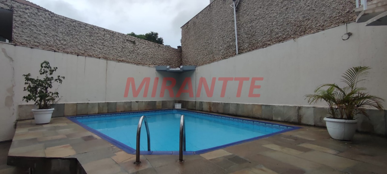 Sobrado de 400m² com 3 quartos em Tremembe