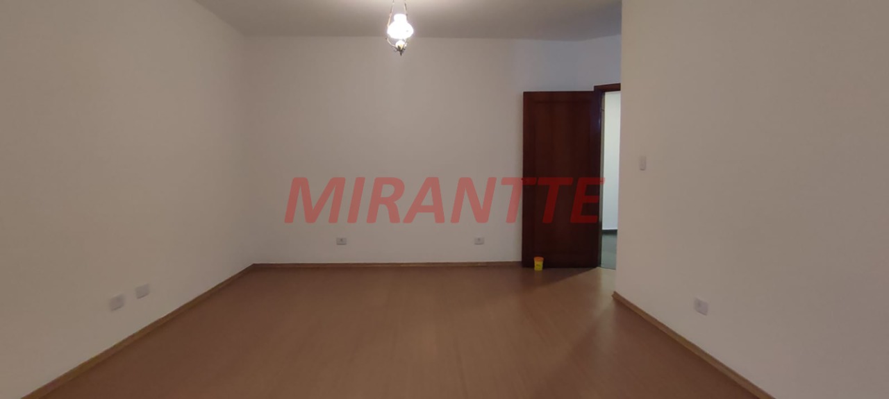 Sobrado de 400m² com 3 quartos em Tremembe