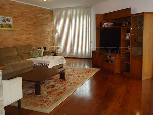 Sobrado de 490m² com 5 quartos em Jardim França