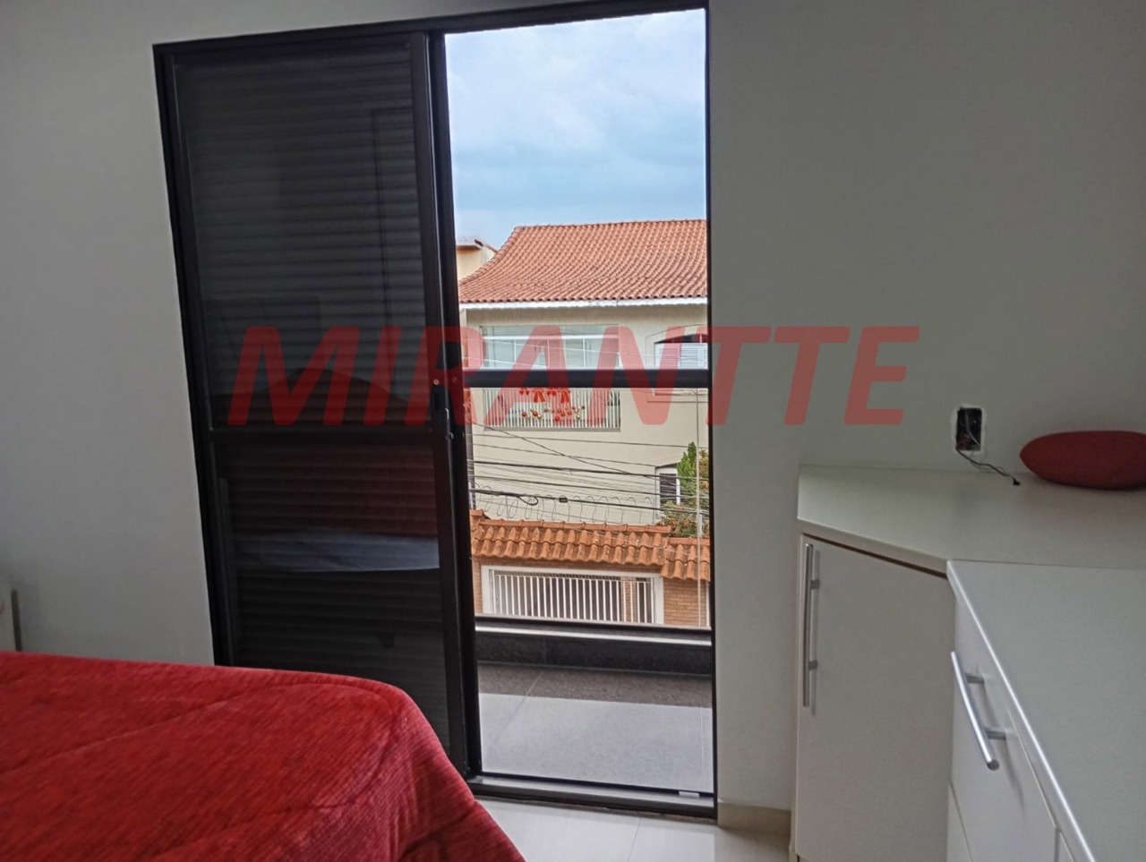 Sobrado de 160m² com 3 quartos em Vila Roque