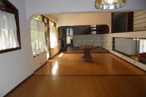 Cond. fechado de 1100m² com 5 quartos em Jardim Ibiratiba
