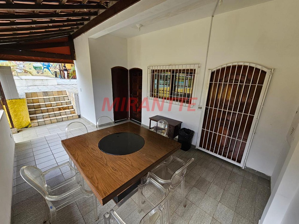 Sobrado de 400m² com 3 quartos em Serra Da Cantareira