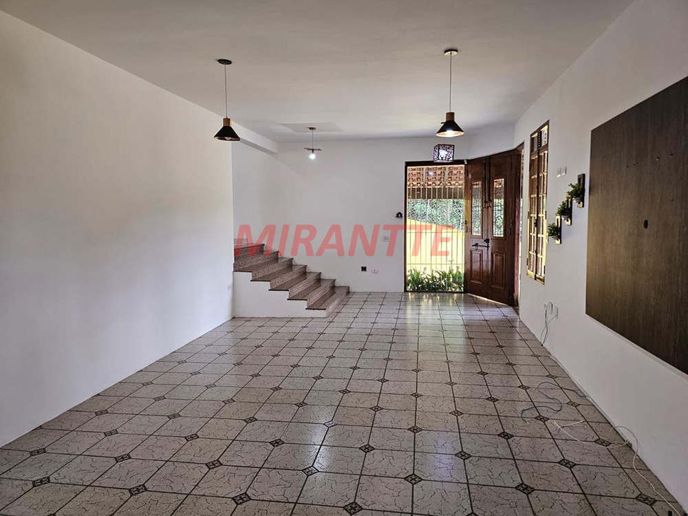 Sobrado de 400m² com 3 quartos em Serra Da Cantareira