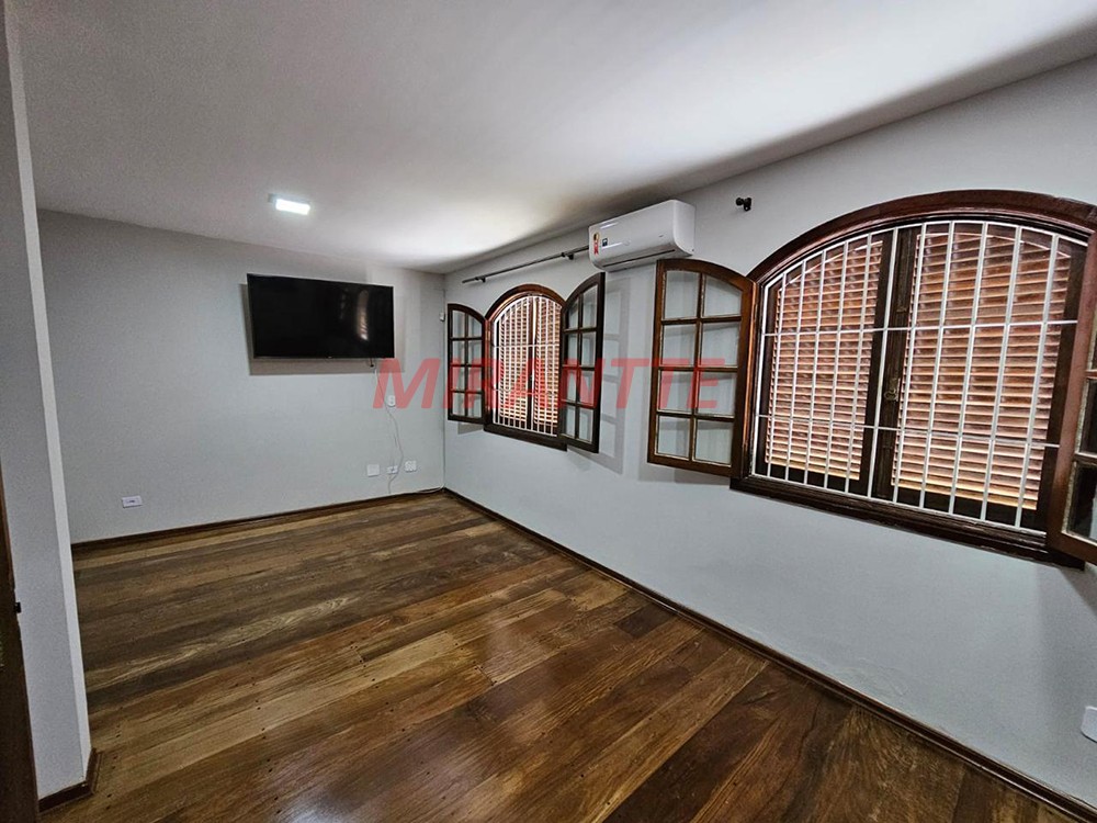 Sobrado de 400m² com 3 quartos em Serra Da Cantareira