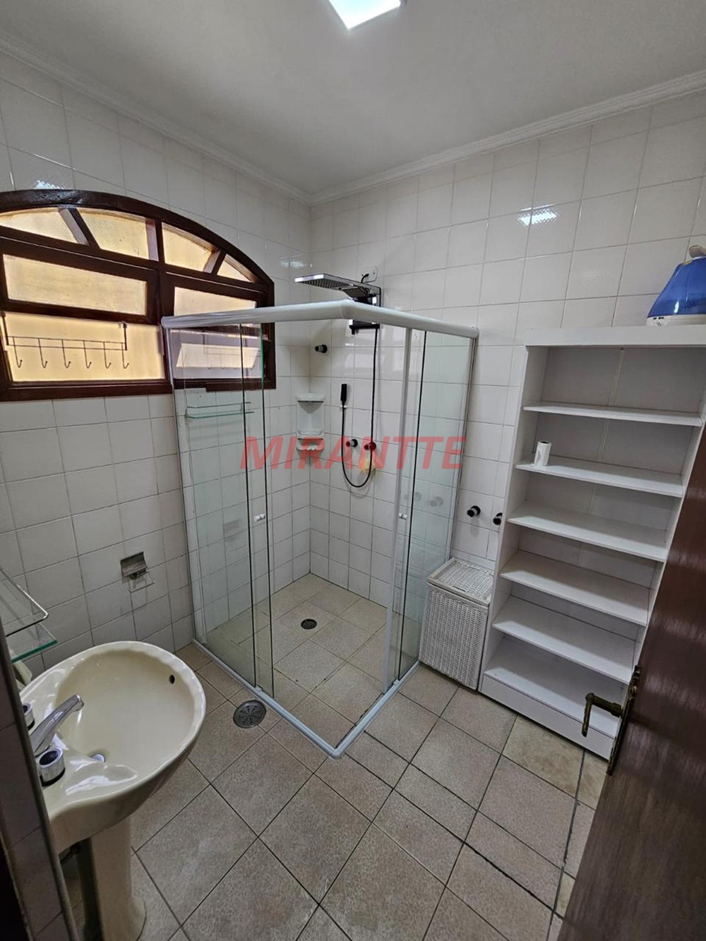 Sobrado de 400m² com 3 quartos em Serra Da Cantareira