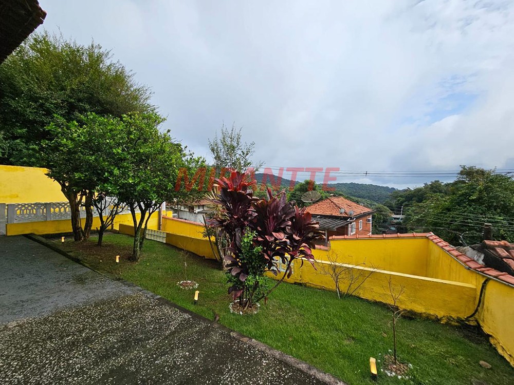 Sobrado de 400m² com 3 quartos em Serra Da Cantareira