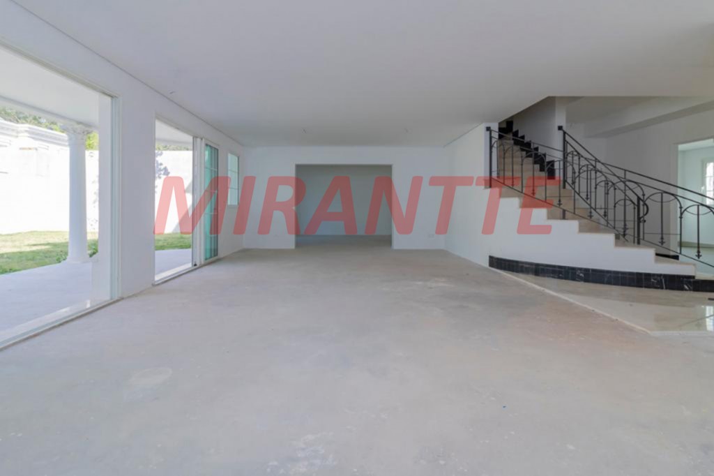Cond. fechado de 775m² com 5 quartos em Jardim Floresta