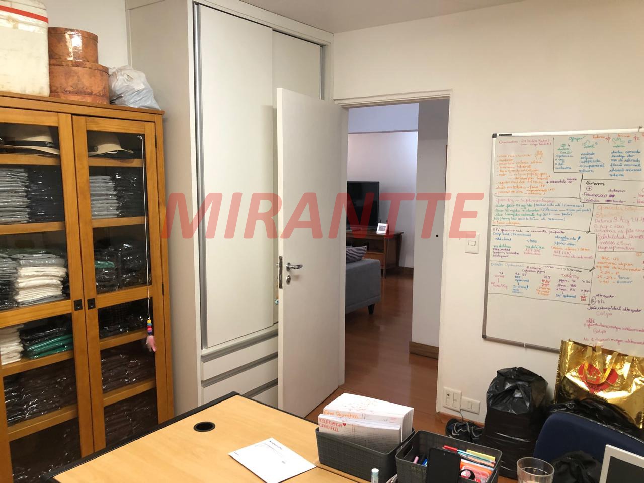 Casa terrea de 247m² com 3 quartos em Santana