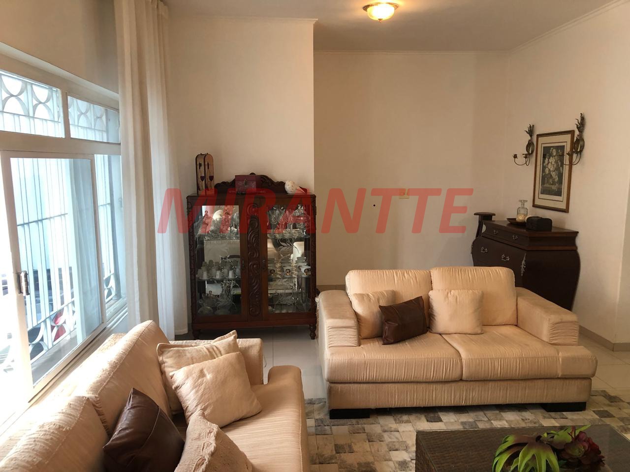 Casa terrea de 247m² com 3 quartos em Santana