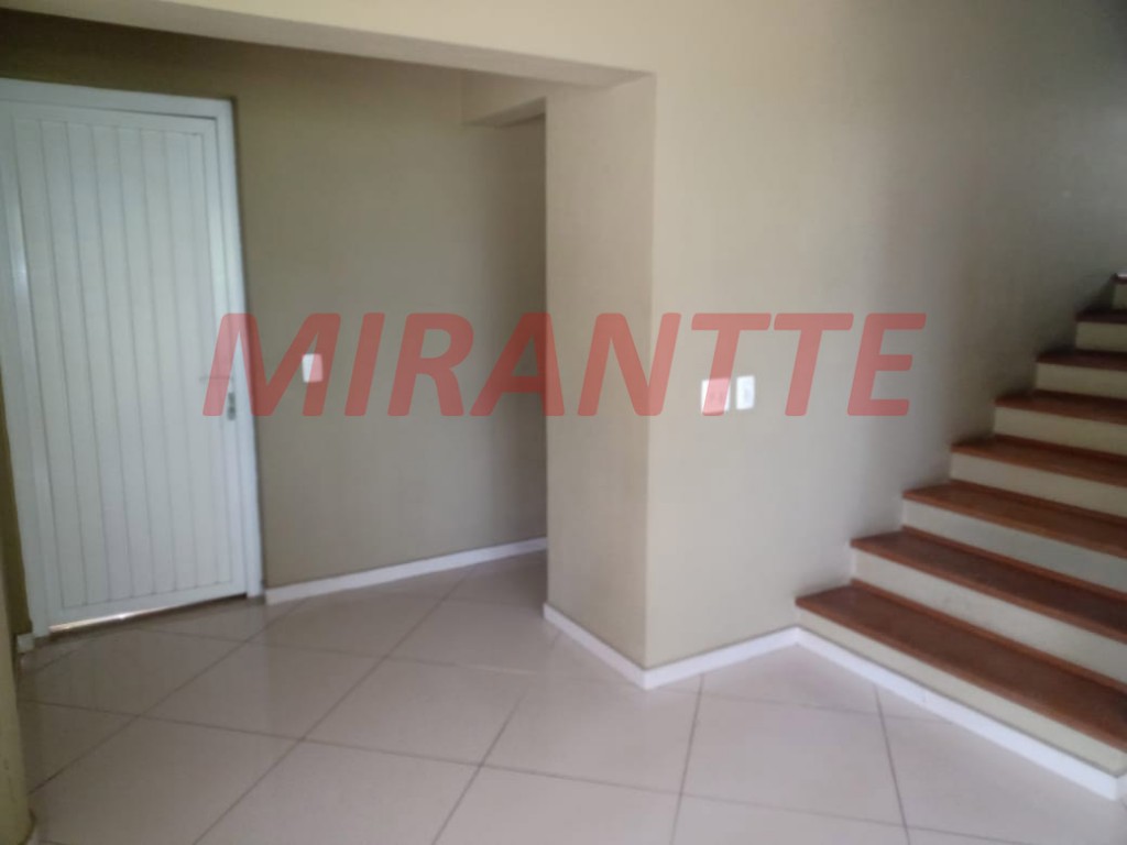 Sobrado de 550m² com 8 quartos em Serra Da Cantareira
