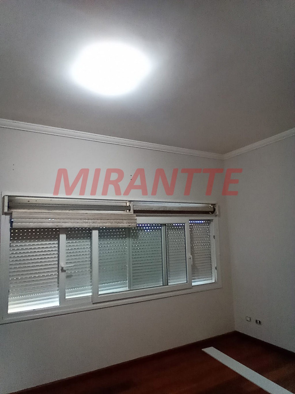 Sobrado de 550m² com 8 quartos em Serra Da Cantareira