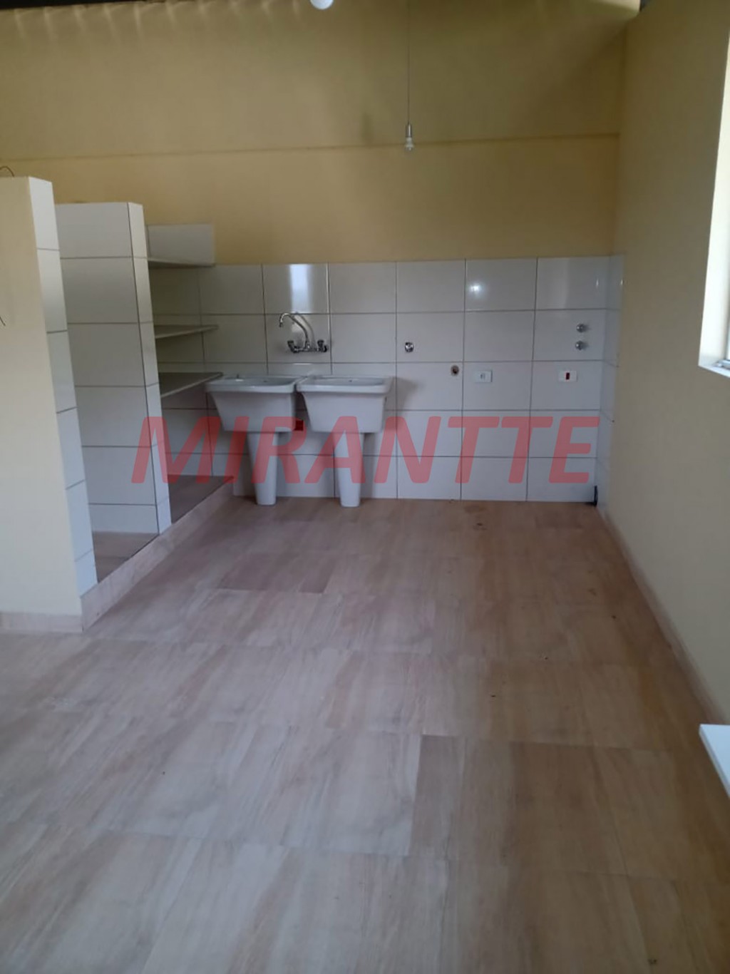Sobrado de 550m² com 8 quartos em Serra Da Cantareira