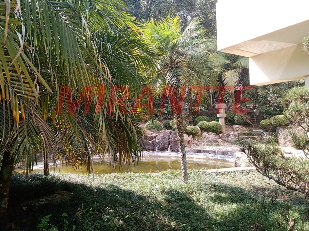 Sobrado de 550m² com 8 quartos em Serra Da Cantareira
