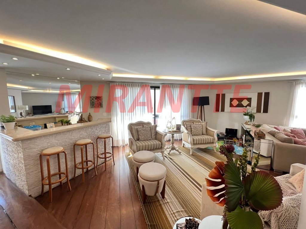 Apartamento de 272m² com 4 quartos em Santa Terezinha