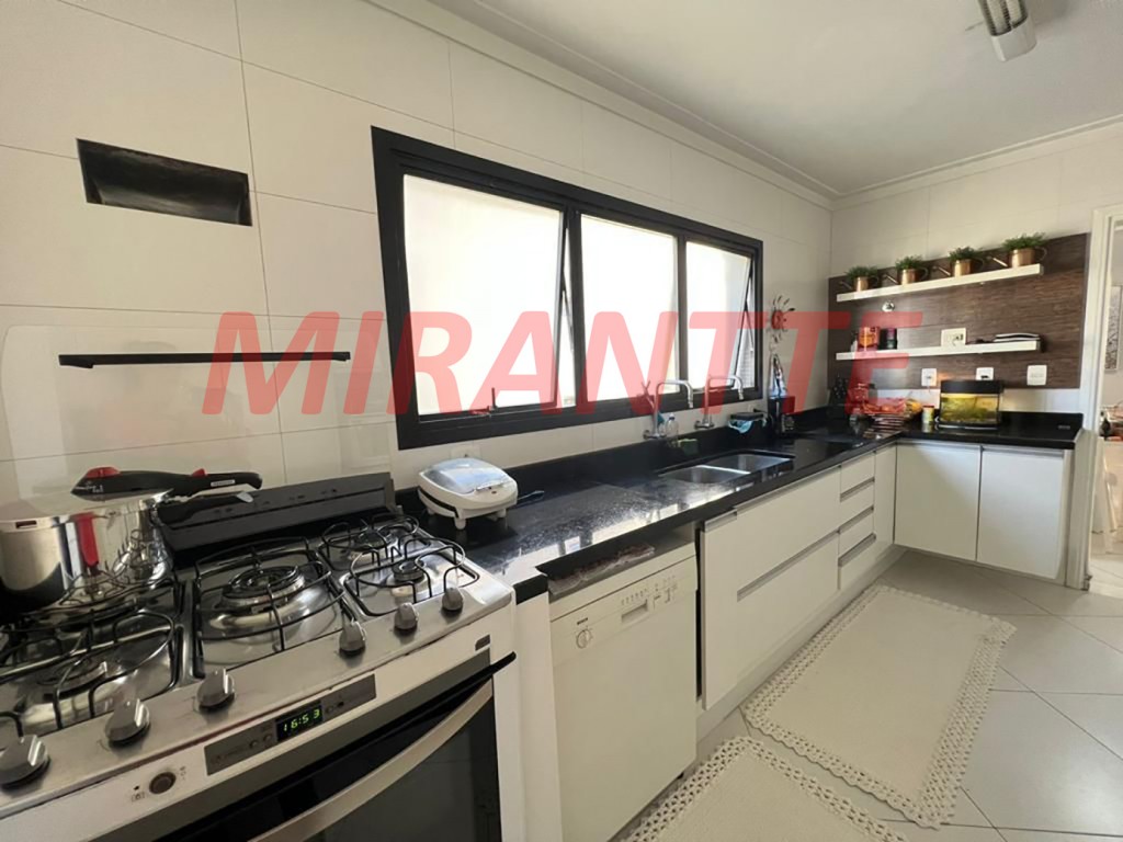 Apartamento de 272m² com 4 quartos em Santa Terezinha