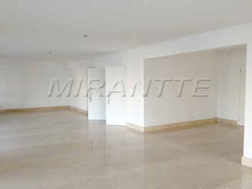 Apartamento de 392m² com 4 quartos em Vila Analia Franco