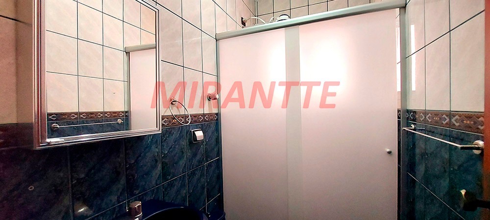 Sobrado de 262m² com 5 quartos em Vila Mazzei