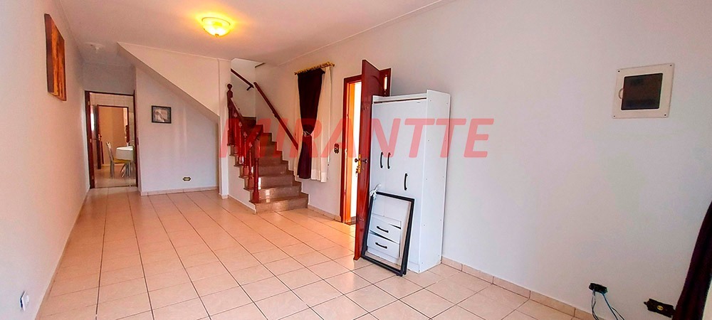 Sobrado de 262m² com 5 quartos em Vila Mazzei