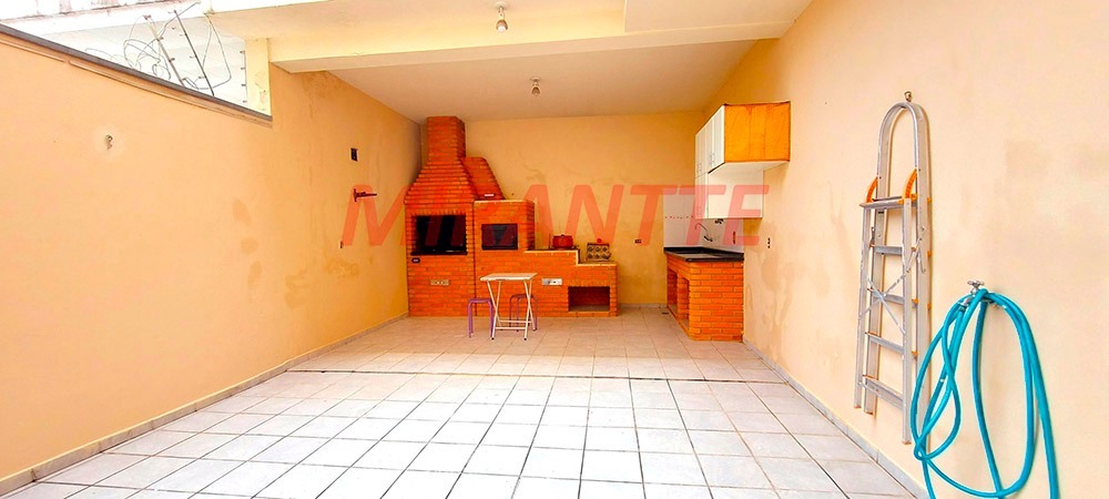 Sobrado de 262m² com 5 quartos em Vila Mazzei