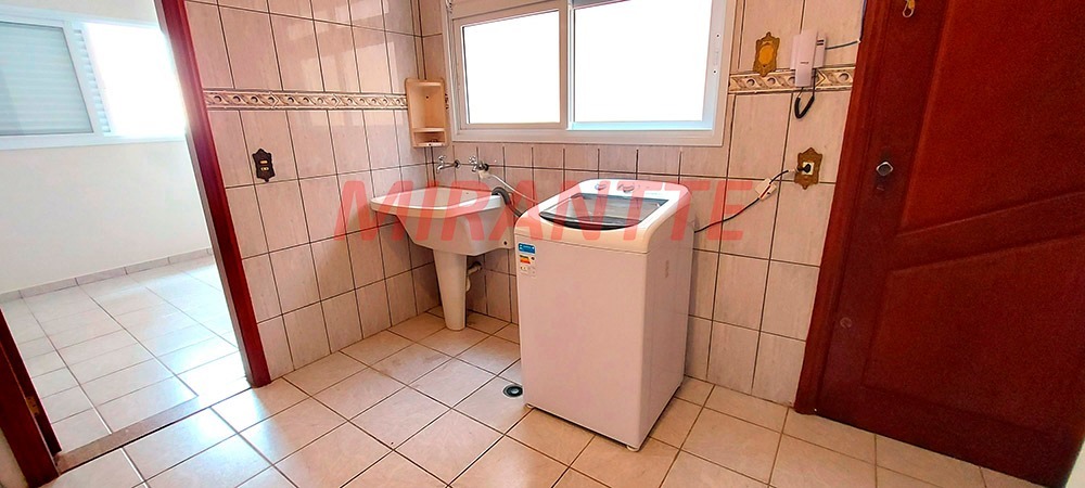 Sobrado de 262m² com 5 quartos em Vila Mazzei